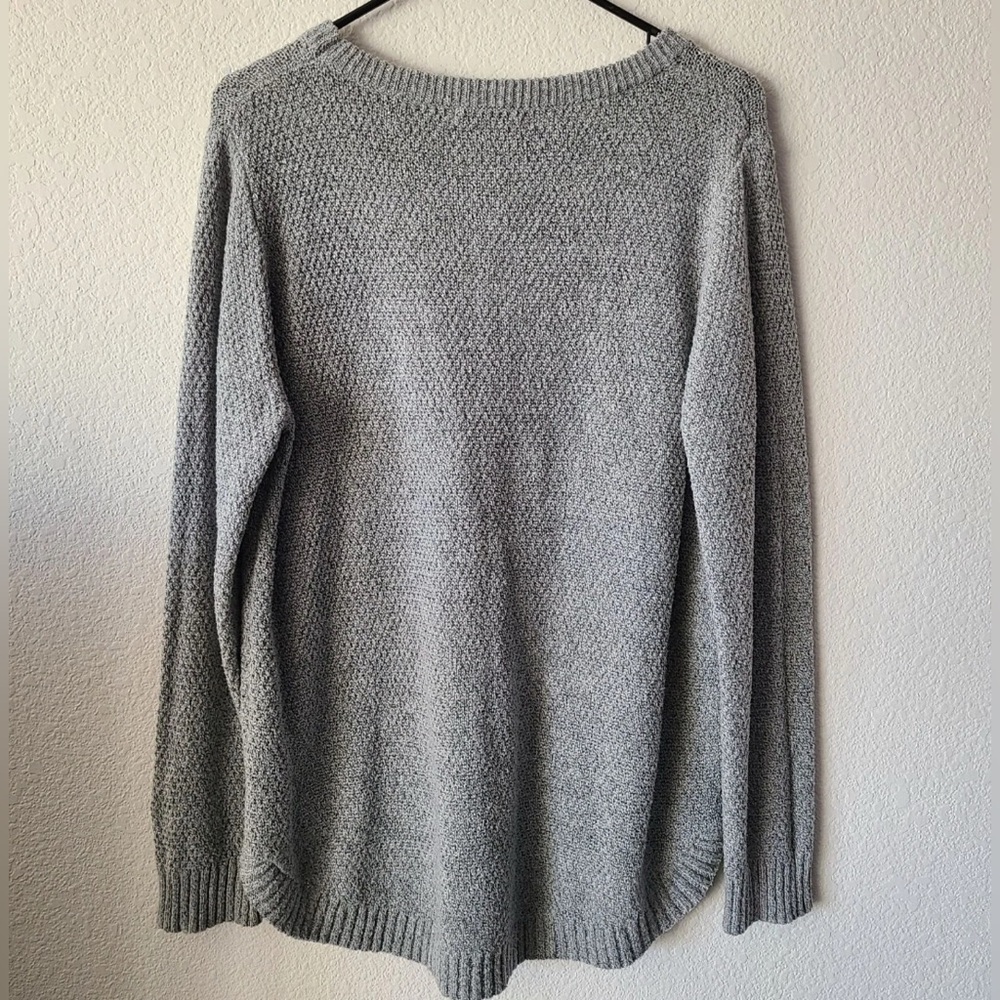 Pink Clover Light Gray Women's Crew Neck Sweater - Picture 3 of 8
